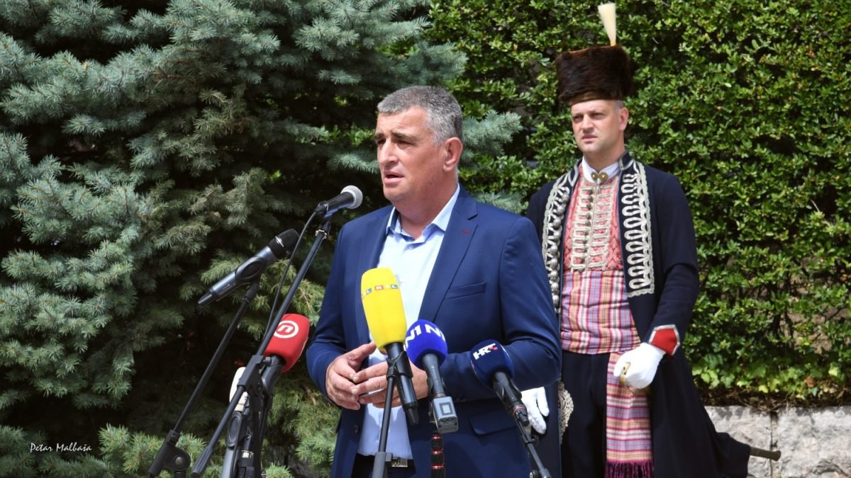 SPOMENIK ANTI ŽUPIĆU